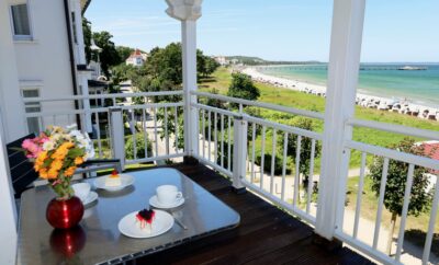 Villa Strandperle Ferienwohnung 14, Balkon mit frontalem Meerblick, Strandpromenade Binz