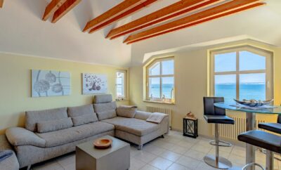 Villa Strandeck Ferienwohnung 7 mit frontalem Panorama-Ostseeblick in Binz